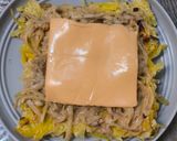 A picture of step 5 of 67. Young Papaya Sandwich.