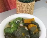 Foto langkah ke 4 dari resep Sayur Bening Daun Kelor Labu.