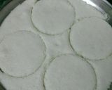 A picture of step 3 of Grilled Dhokla Pizza.