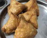 સમોસા (Samosa Recipe In Gujarati) રેસીપી સ્ટેપ4ફોટો