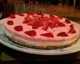 A picture of step 5 of No-Bake White chocolate Strawberry Mousse Cake.