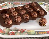 A picture of step 8 of Cashew-Berries Dark Chocolate Bites.