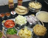 પનીર પાસ્તા મેગ્ગી નૂડલ્સ સીઝલર (Paneer Pasta Maggi Noodles Sizzler Recipe In Gujarati) રેસીપી સ્ટેપ1ફોટો