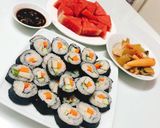 Hình bước làm 5 của món Kimbap rau củ chiên