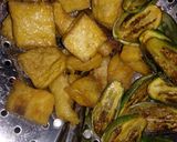 Foto langkah ke 3 dari resep Oseng Ikan Asin Campur.