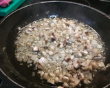 Foto del paso 4 de la receta: Solomillo con salsa de champiñones y patatas panadera