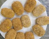 A picture of step 3 of Corn cheese chicken cutlets.
