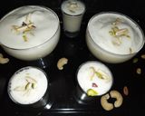 A picture of step 4 of Kaju pista shake.