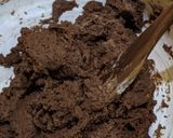 Foto langkah ke 3 dari resep Chewy Choco Cookies.