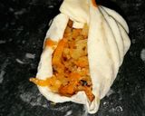 A picture of step 3 of Mix veg momos.