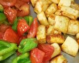 A picture of step 1 of Makhni Paneer Korma.