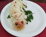A picture of step 4 of Caterpillar rava idli.
