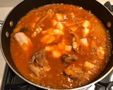 A picture of step 5 of Korean kimchi pork rib stew.