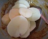 صورة لخطوة 3 من وصفة سينية بطاطاس مع دجاج محمر فالفرن 🍗🍗🍗🍗🍪🍪🍪🍪