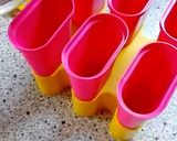 Foto del paso 4 de la receta: Polos de yogur con fruta del bosque