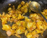 अचारी आलू रोल (achari aloo roll recipe in Hindi) रेसिपी चरण 6 फोटो