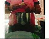 A picture of step 1 of Tricolor banana shake.