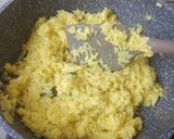 Foto langkah ke 4 dari resep Kepok Kuning Unti.