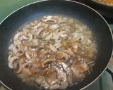 Foto del paso 2 de la receta: Champiñón con cebolla