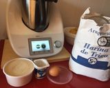 Foto del paso 1 de la receta: Pan con yogourt natural en Thermomix