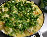 Foto langkah ke 3 dari resep Omelet isi kulkas..