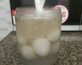 Hình bước làm 2 của món Làm Trứng vịt muối thật đơn giản