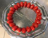 Une image de l'étape 6 de Salade de tomates cerises, concombre,câpres italiennes et basilic en fleur.