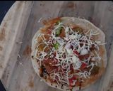 રોટી પીઝા (Roti Pizza Recipe In Gujarati) રેસીપી સ્ટેપ3ફોટો