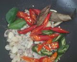 Foto langkah ke 2 dari resep Tumis buncis udang.
