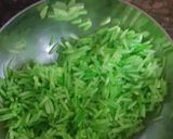A picture of step 4 of Tricolor Chicken stuffed Rice Flowers.