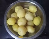A picture of step 3 of Lasaniya Bhungla Batata.