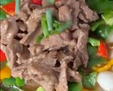 A picture of step 5 of Pepper Steak.