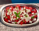 Φωτογραφία βήματος 3 της συνταγής Καρπούζι 🍉 με φέτα λίγα flakes κρητικής γραβιέρας & δυόσμο
