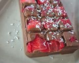 Une image de l'étape 4 de Tablettes de chocolat 🍫 praliné aux fraises 🍓.