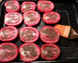 Foto del paso 3 de la receta: Tomates secos sabor anchoas y albahaca en aceite