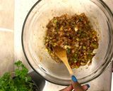 A picture of step 1 of Chicken meatballs.