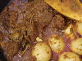 Rendang Daging, coklat, kering, dan Rapuh