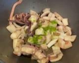 Foto del paso 1 de la receta: Guisado de sepia, alcachofas y figatell