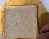 Gambar langkah 2 resipi Cinnamon French Toast.