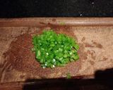 Foto del paso 1 de la receta: Pizza de cebolla y ají verde