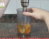 Foto del paso 3 de la receta: Sándwich de surimi con mayonesa de curry casera