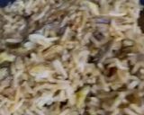 Gambar langkah 6 resipi Nasi goreng ikan.
