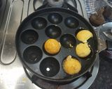 A picture of step 3 of Shahi Dahi bhalle.