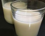Foto del paso 2 de la receta: Leche vegetal a partir de harina de almendras en licuadora