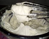 Foto del paso 2 de la receta: Torta de dulce de leche, crema y duraznos