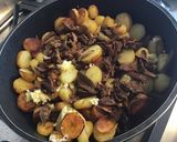 Une image de l'étape 7 de Pommes de terre rôties aux cèpes ail persil et graisse de canard.