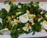 Foto del paso 3 de la receta: Ensalada de canónigos queso de cabra y frutos secos