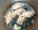 Foto langkah ke 3 dari resep Sup Wonton Rumput Laut (Pangsit Kuah Bening).