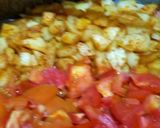 A picture of step 4 of Aloo and green lehsun sabji.