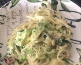 Foto del paso 7 de la receta: Pasta en salsa blanca con brócoli, espinaca y tocineta